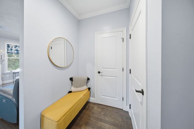 1093 Washington St 1093, Holliston, MA 01746