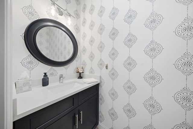 1093 Washington St 1093, Holliston, MA 01746
