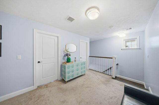 1093 Washington St 1093, Holliston, MA 01746
