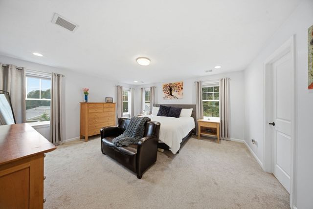 1093 Washington St 1093, Holliston, MA 01746