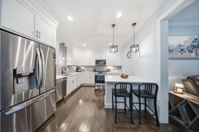 1093 Washington St 1093, Holliston, MA 01746