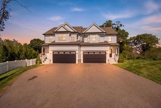 1093 Washington St 1093, Holliston, MA 01746