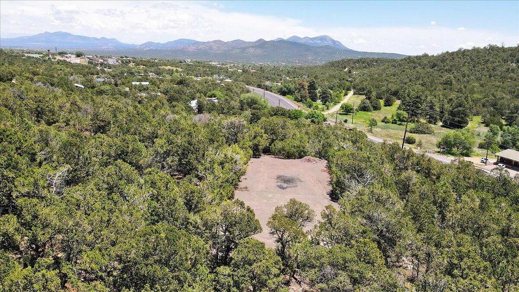 13 PINON Avenue, Cedar Crest, NM 87008