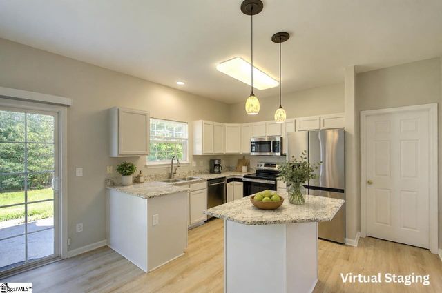 210 Highgate Circle, Greer, SC 29650