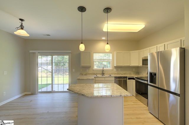 210 Highgate Circle, Greer, SC 29650
