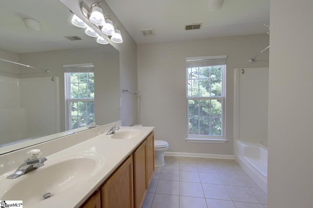 210 Highgate Circle, Greer, SC 29650