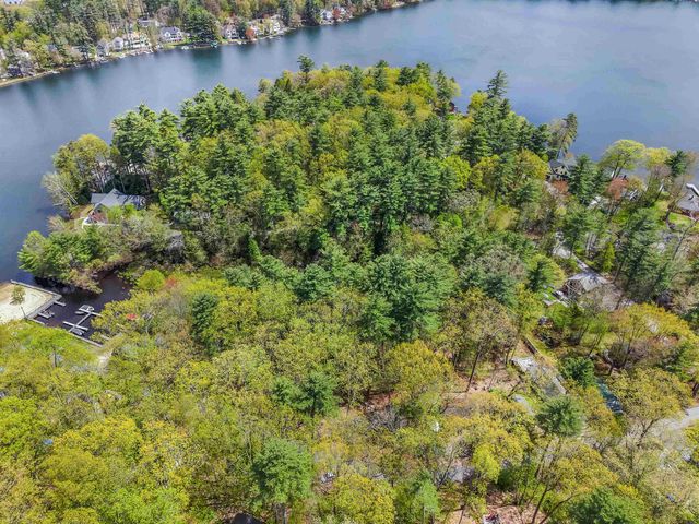 10 First Street, Windham, NH 03087