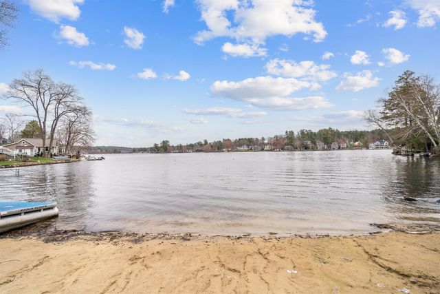 10 First Street, Windham, NH 03087