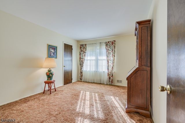 34 Stratford Cir, Edison Twp., NJ 08820