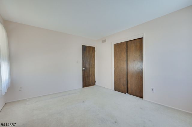 34 Stratford Cir, Edison Twp., NJ 08820