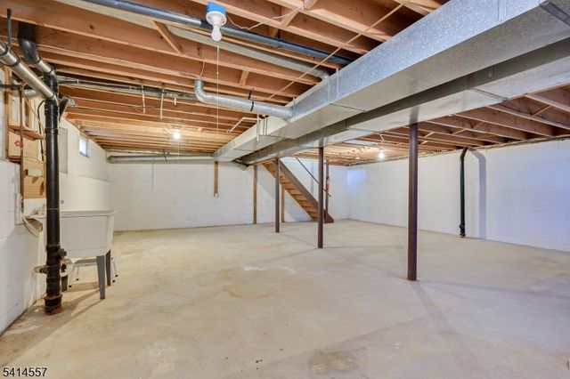 34 Stratford Cir, Edison Twp., NJ 08820