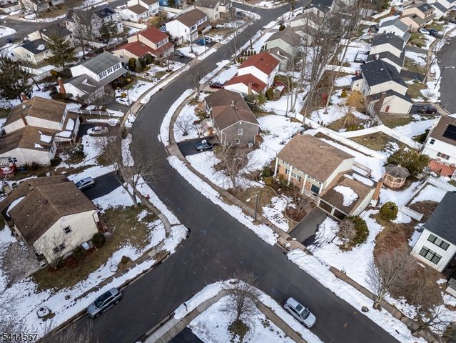 34 Stratford Cir, Edison Twp., NJ 08820