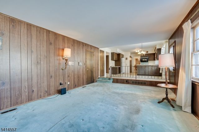 34 Stratford Cir, Edison Twp., NJ 08820