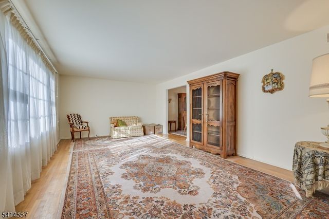 34 Stratford Cir, Edison Twp., NJ 08820