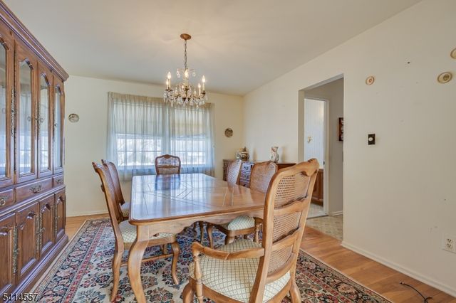 34 Stratford Cir, Edison Twp., NJ 08820