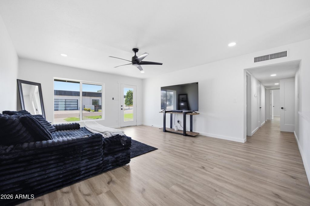 7634 E 3RD Street, Scottsdale, AZ 85251 — photo 4