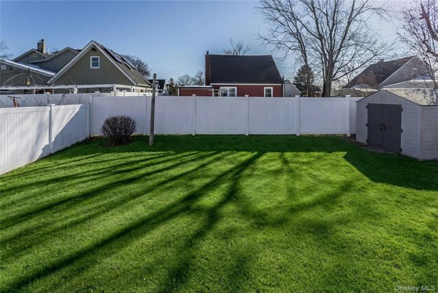 622 Wellelein Road, Uniondale, NY 11533