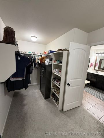 20601 E 32nd Street S, Broken Arrow, OK 74014