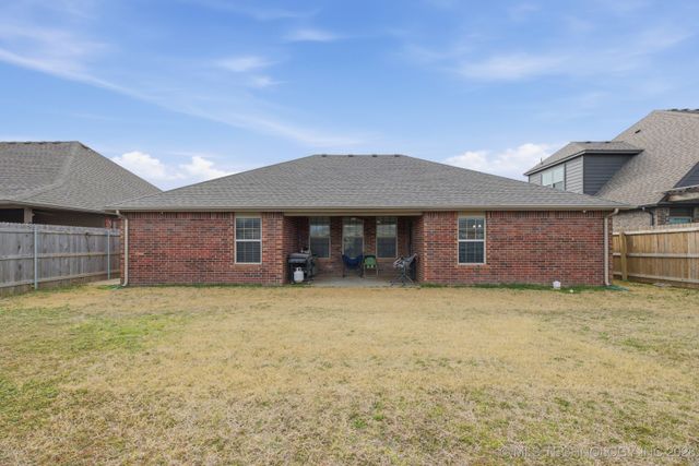 20601 E 32nd Street S, Broken Arrow, OK 74014