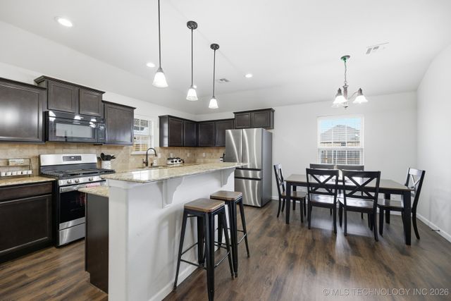 20601 E 32nd Street S, Broken Arrow, OK 74014