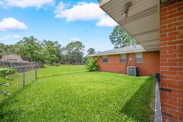 208 Hood St, Donaldsonville, LA 70346