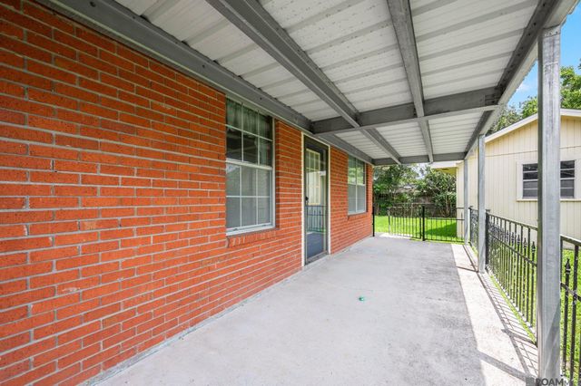 208 Hood St, Donaldsonville, LA 70346