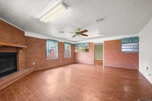 208 Hood St, Donaldsonville, LA 70346