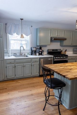 20 Paige Hill Rd, Brimfield, MA 01010