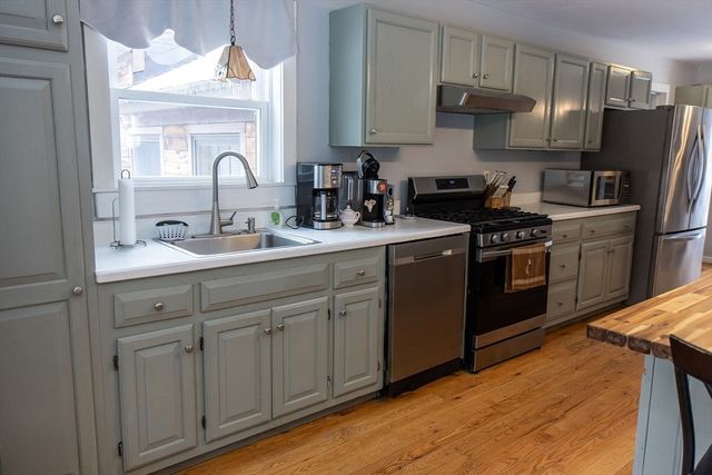 20 Paige Hill Rd, Brimfield, MA 01010