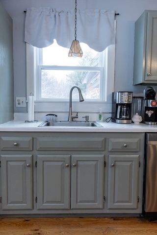 20 Paige Hill Rd, Brimfield, MA 01010