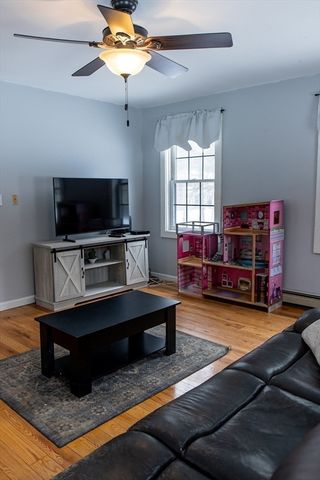 20 Paige Hill Rd, Brimfield, MA 01010