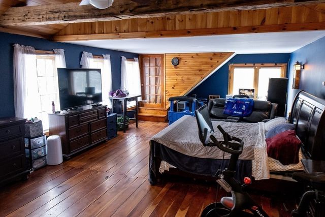 20 Paige Hill Rd, Brimfield, MA 01010