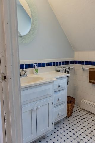 20 Paige Hill Rd, Brimfield, MA 01010