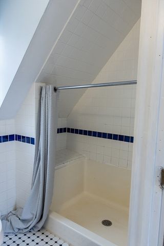 20 Paige Hill Rd, Brimfield, MA 01010