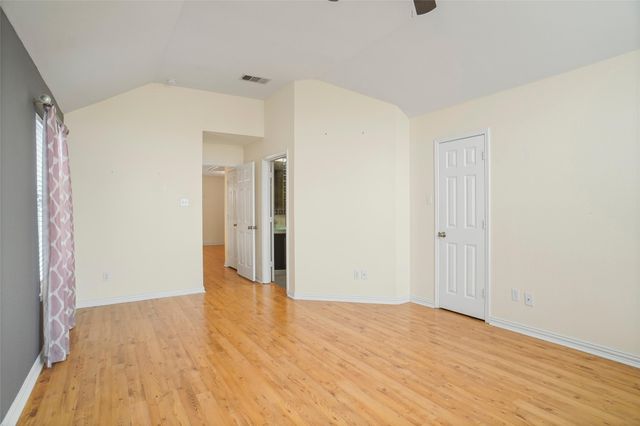2960 S Bend Drive, Dallas, TX 75229