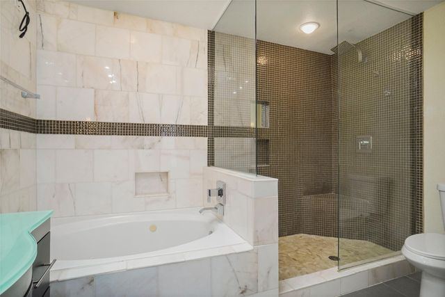 2960 S Bend Drive, Dallas, TX 75229