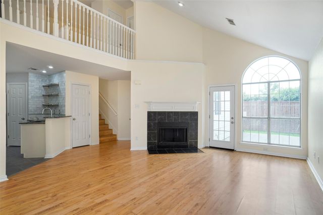 2960 S Bend Drive, Dallas, TX 75229