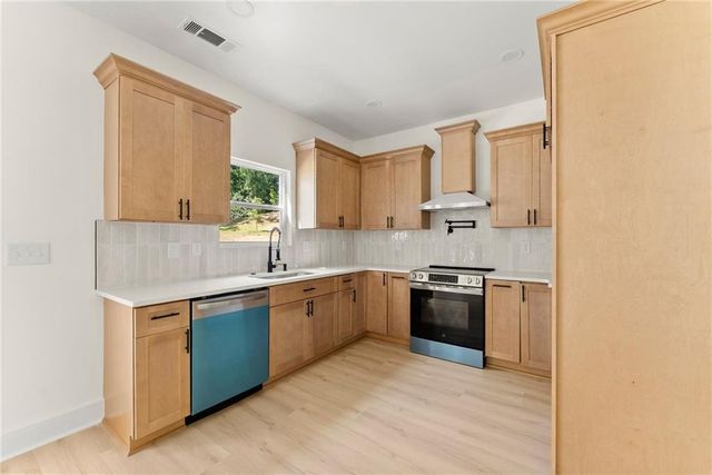 172 Llewellyn st, Clarkesville, GA 30523