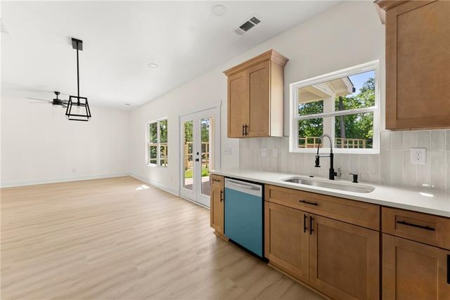172 Llewellyn st, Clarkesville, GA 30523
