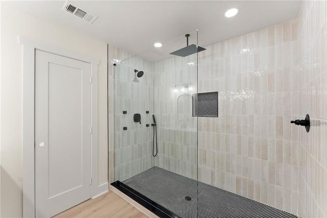 172 Llewellyn st, Clarkesville, GA 30523