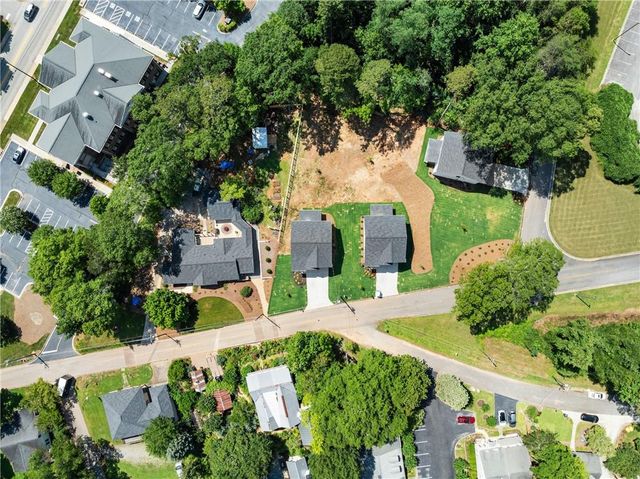 172 Llewellyn st, Clarkesville, GA 30523