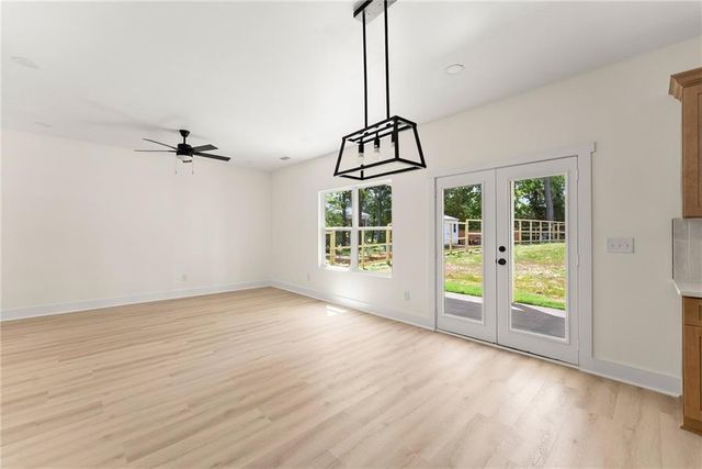 172 Llewellyn st, Clarkesville, GA 30523
