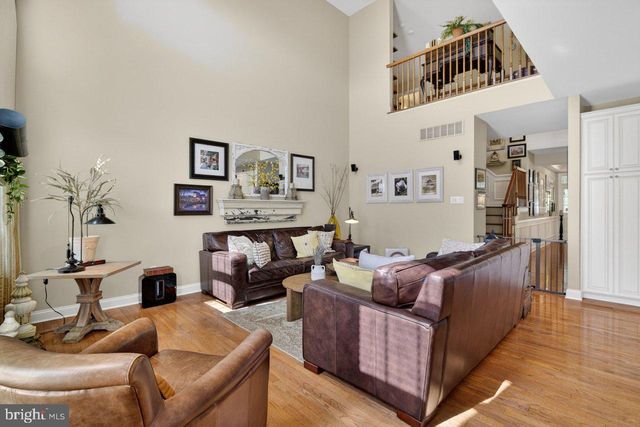 411 SERGEANT DR, Lambertville, NJ 08530