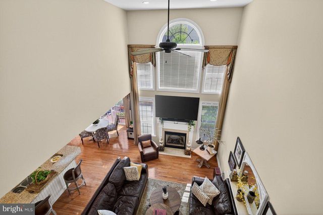 411 SERGEANT DR, Lambertville, NJ 08530