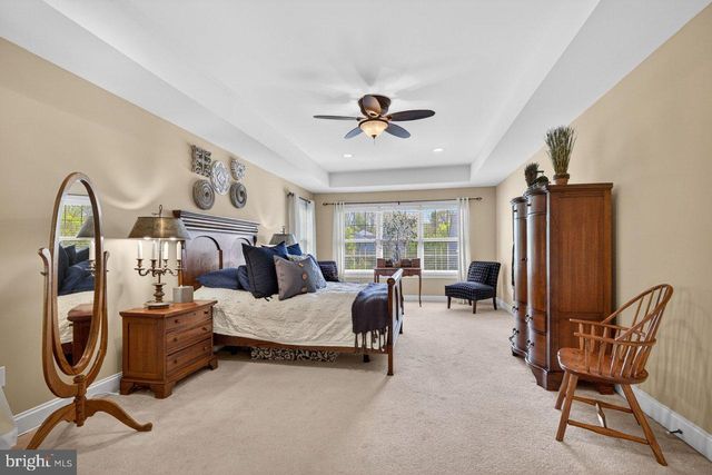 411 SERGEANT DR, Lambertville, NJ 08530