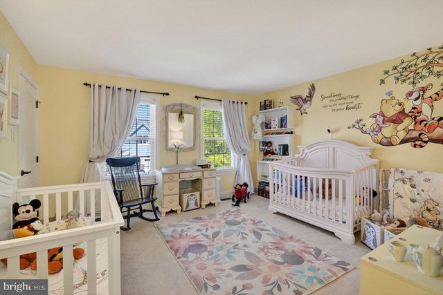411 SERGEANT DR, Lambertville, NJ 08530