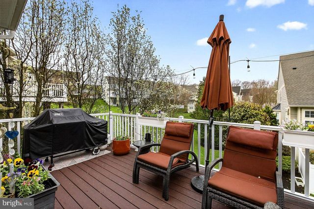 411 SERGEANT DR, Lambertville, NJ 08530