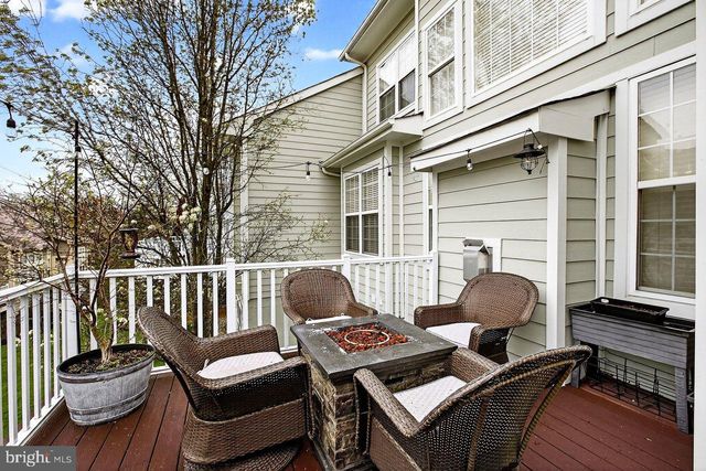 411 SERGEANT DR, Lambertville, NJ 08530