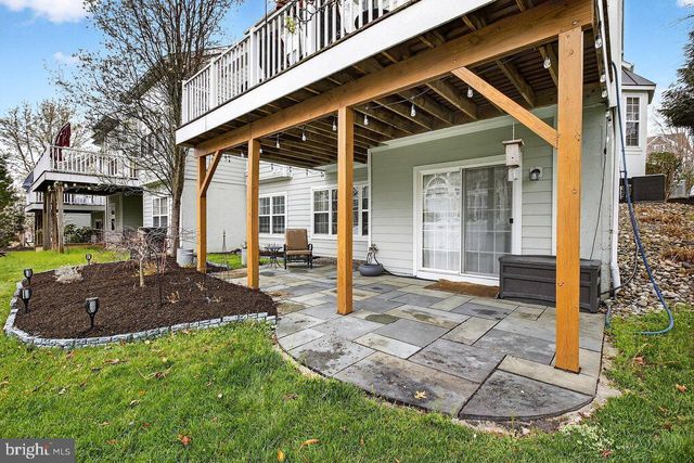 411 SERGEANT DR, Lambertville, NJ 08530