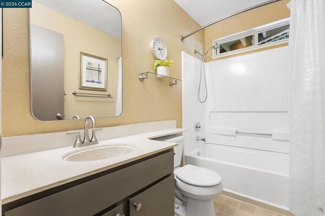 894 Lewelling Blvd 17, San Leandro, CA 94579